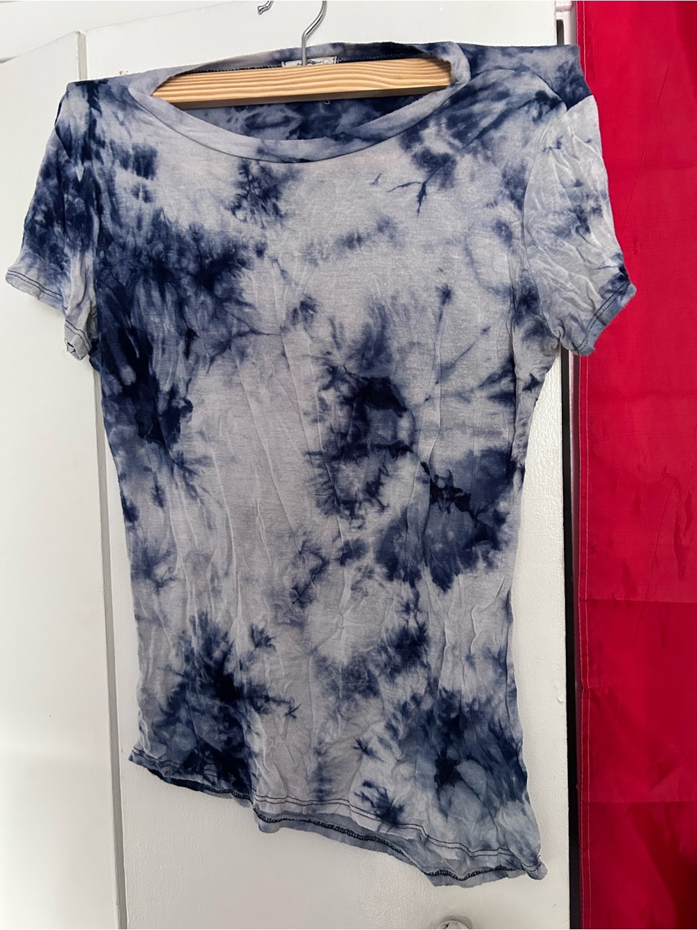 blue tie dye tee